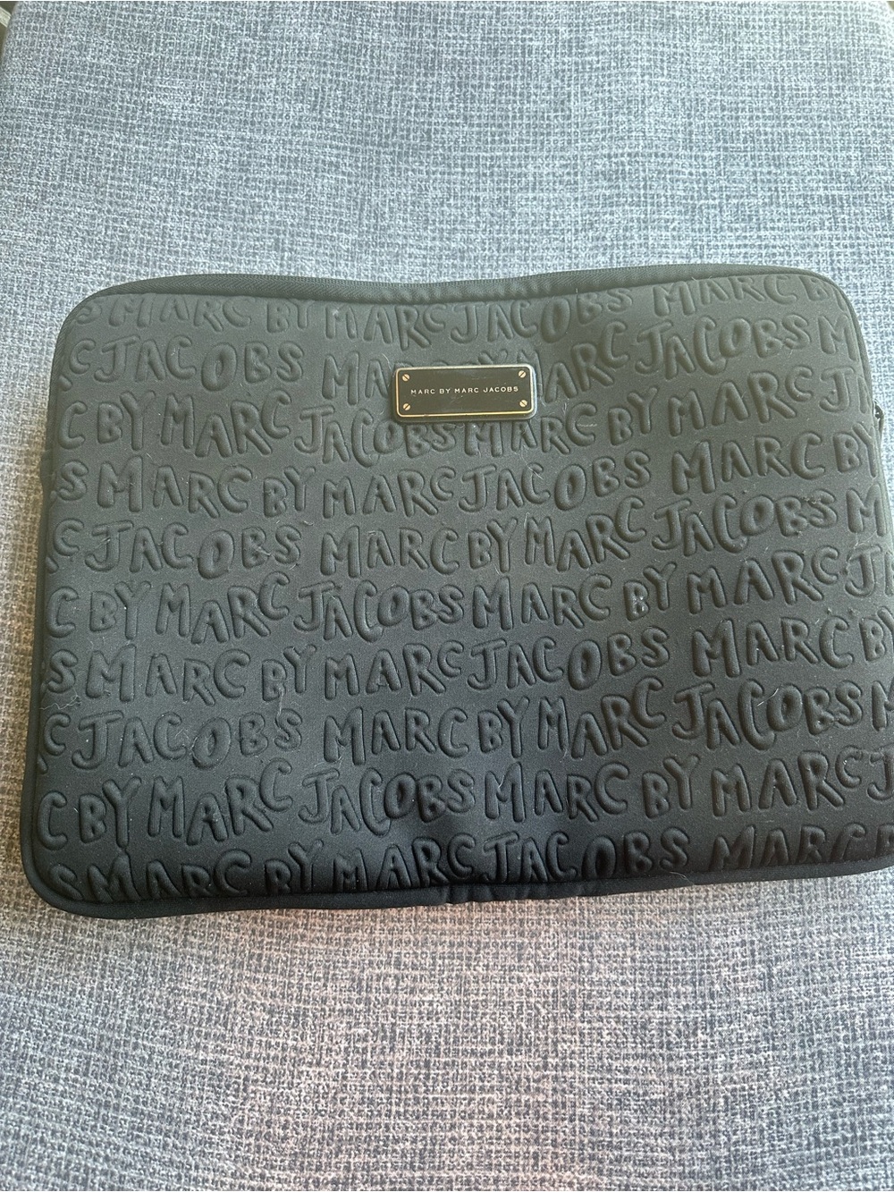 MARC BY MARC JACOBS Black Embossed Logo Padded Laptop Sleeve 💻